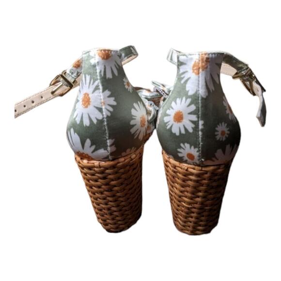 Jessica Simpson Women's Delirah
Espadrille Wedge Ankle Strap Sandal - Picture 4 of 7